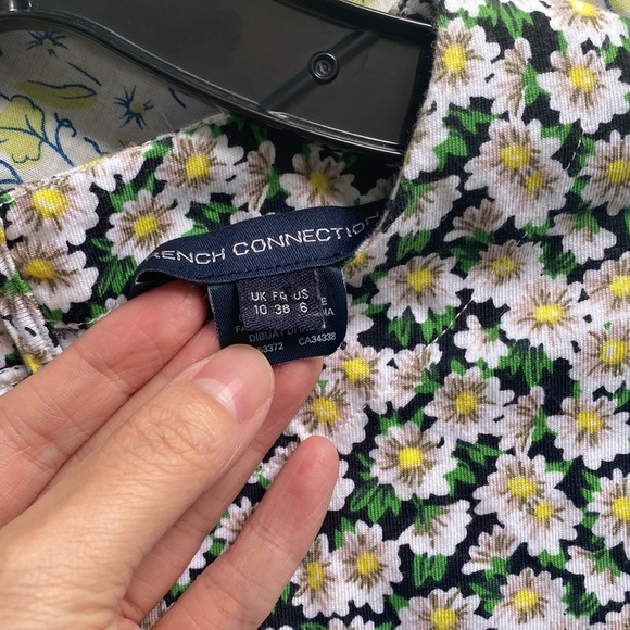 Free with 300 purchase- french connection floral mini dress - Picture 4 of 5